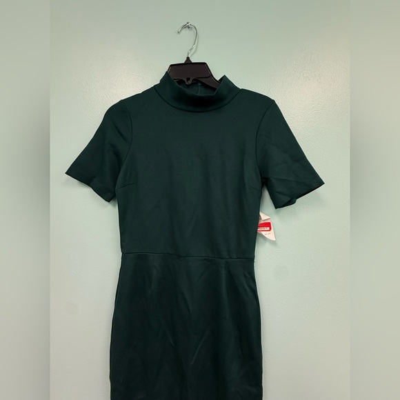 Love..ady mock neck midi dress in spruce size small - Picture 2 of 5